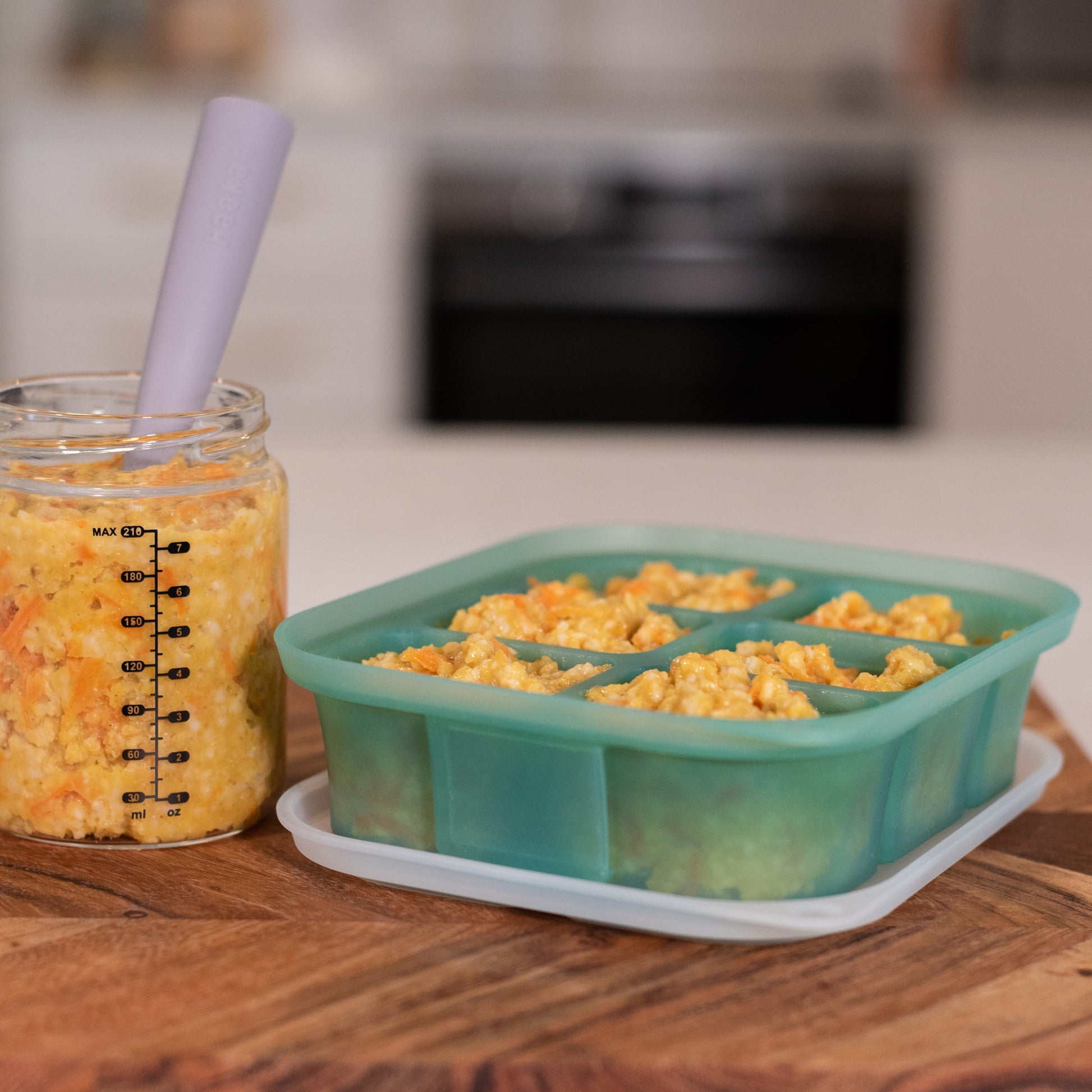 Easy-Freeze Tray.