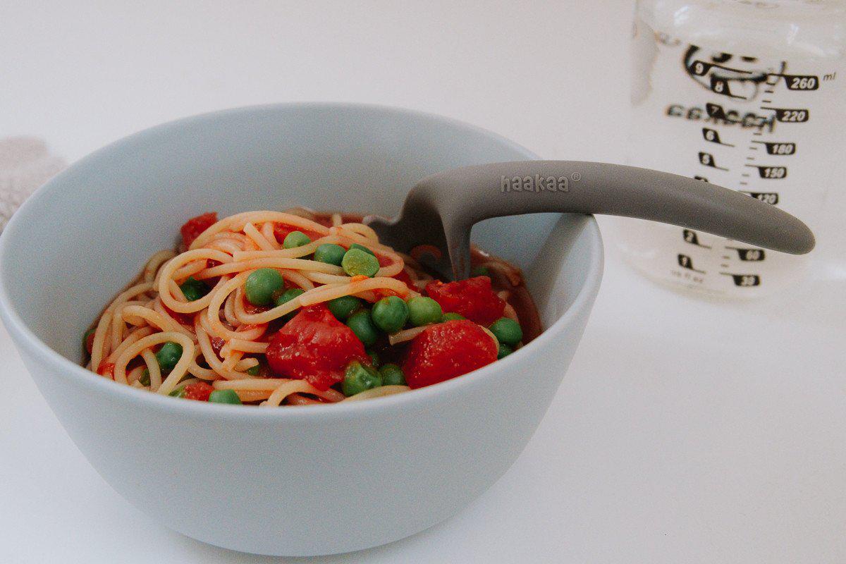 Silicone Self-Feeding Spoon Set | Haakaa.