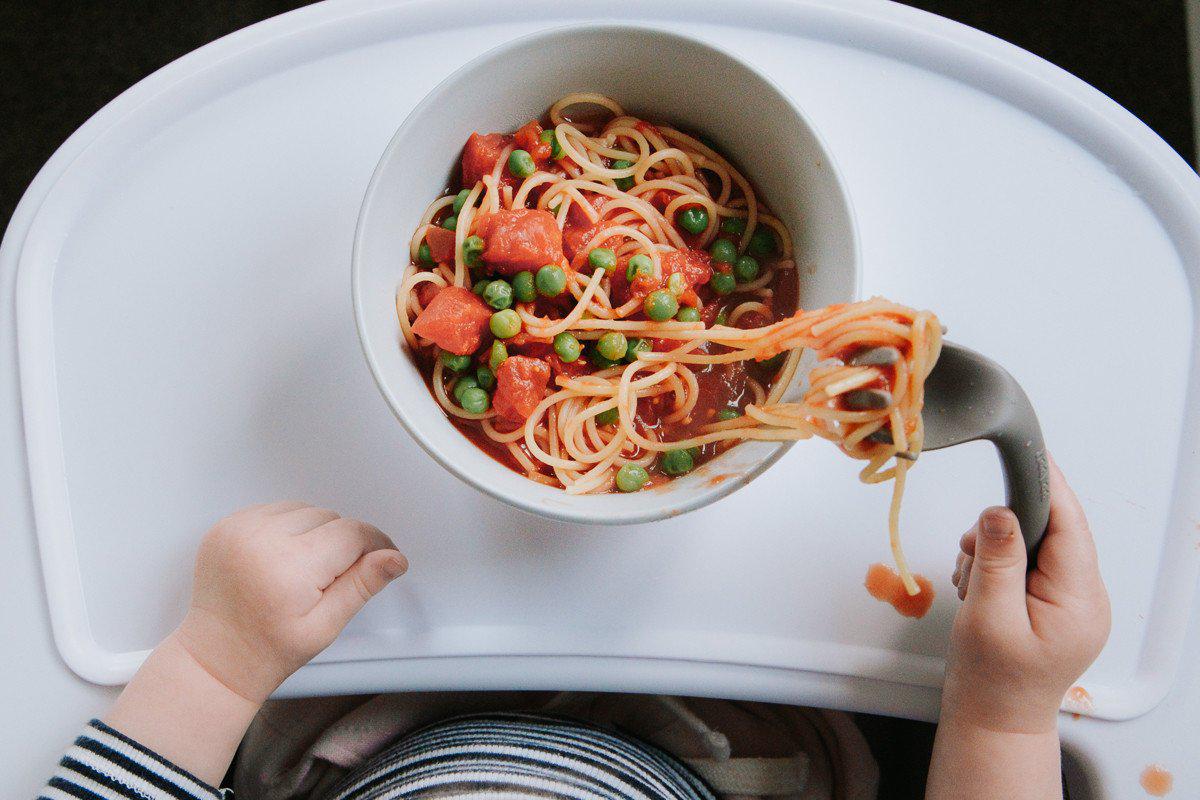 Silicone Self-Feeding Spoon Set | Haakaa.